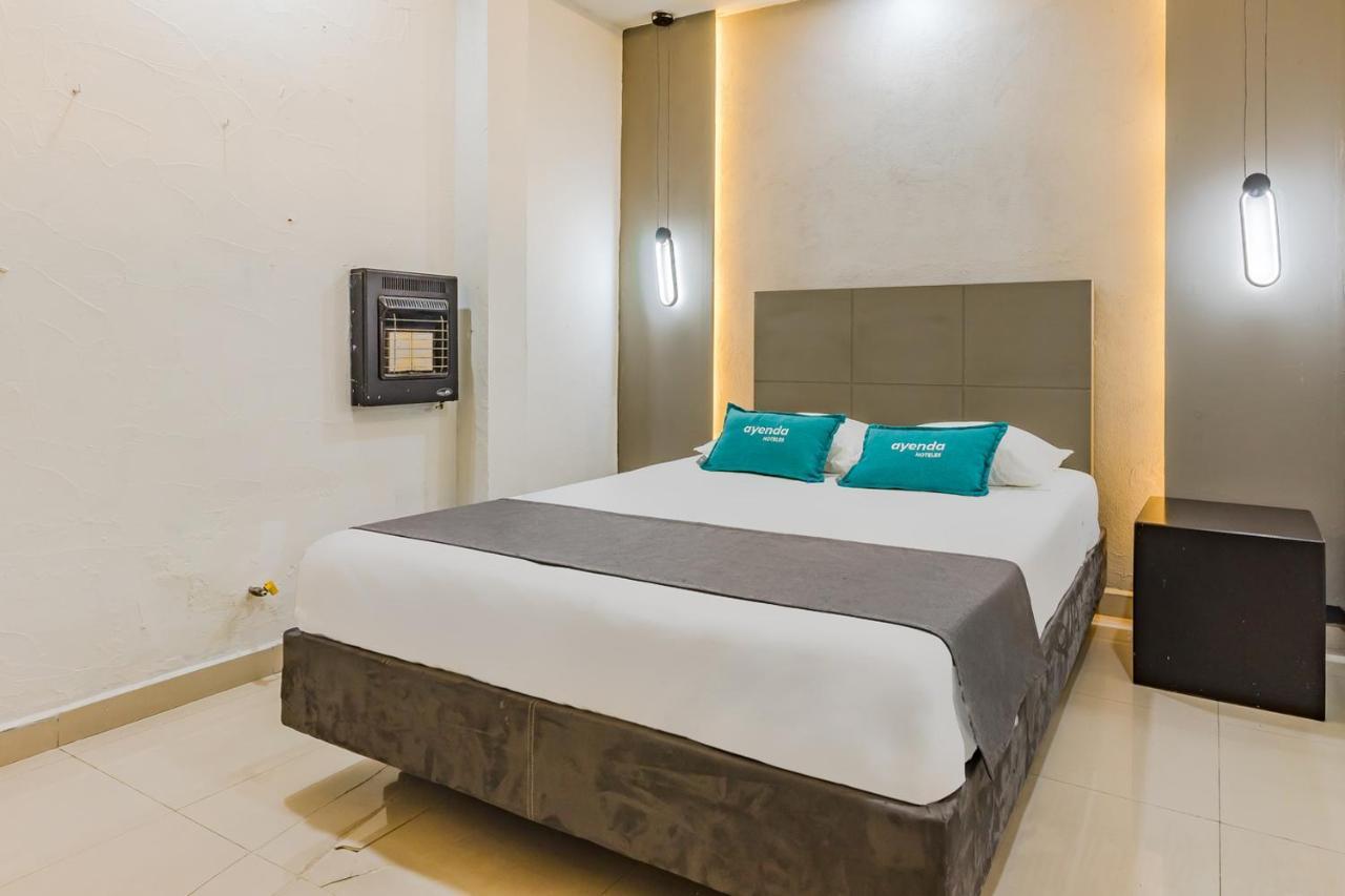 Ayenda Blue Cristal Hotel Monterrey Ngoại thất bức ảnh